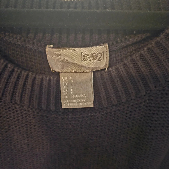 Love 21 Shredded Shoulder Knit Sweater - Picture 5 of 7